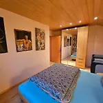 Kratzert 1-2 Schlafzimmer *