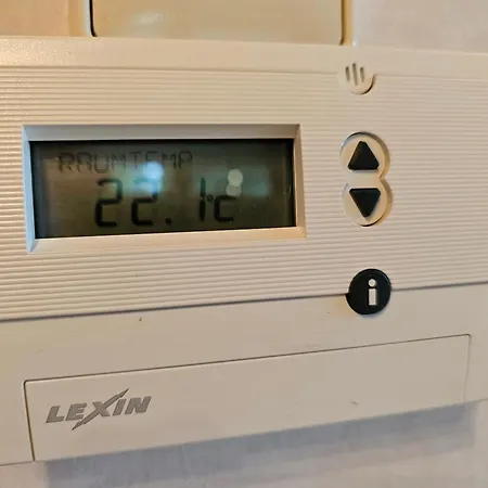 Kratzert 1-2 Schlafzimmer