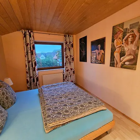 Kratzert 1-2 Schlafzimmer