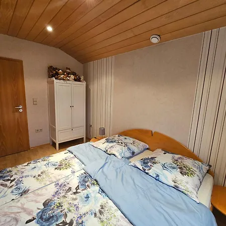 Kratzert 1-2 Schlafzimmer * Gutersloh