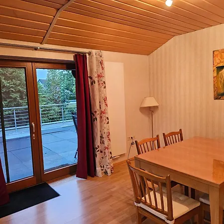 Kratzert 1-2 Schlafzimmer * Гютерсло