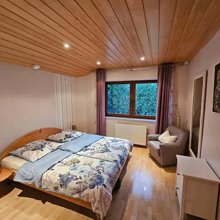 Kratzert 1-2 Schlafzimmer Apartment