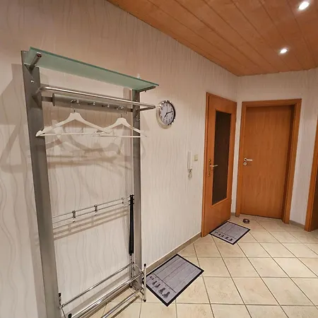 Kratzert 1-2 Schlafzimmer