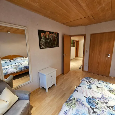 Kratzert 1-2 Schlafzimmer *