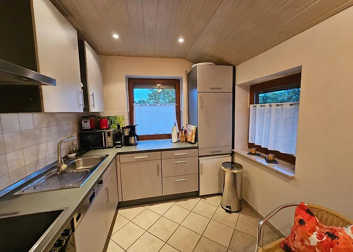 Kratzert 1-2 Schlafzimmer * 居特斯洛