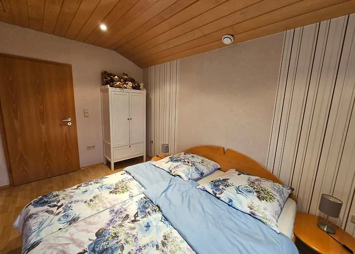 Kratzert 1-2 Schlafzimmer * 居特斯洛