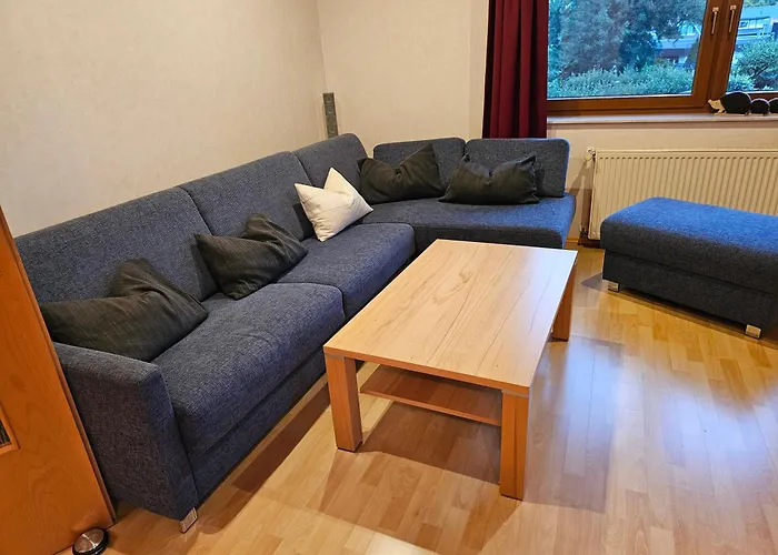 Kratzert 1-2 Schlafzimmer 居特斯洛